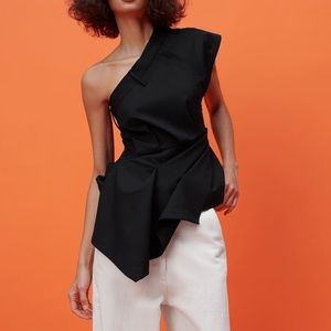 Zara asymmetric black top